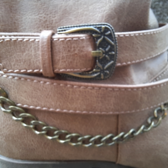 SO Booties size 9 Medium - Picture 4 of 11